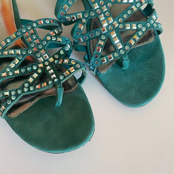 VIA‎ SPIGA DUSTIN Green Suede Jeweled Designer Fashion Thongs Sandals 7.5/ $155 - Picture 2 of 10